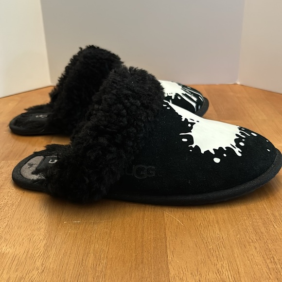 UGG Scuffette II valentine black white heart 10 - Picture 4 of 8